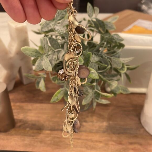 Gorgeous Ann Taylor Bracelet - Picture 4 of 4